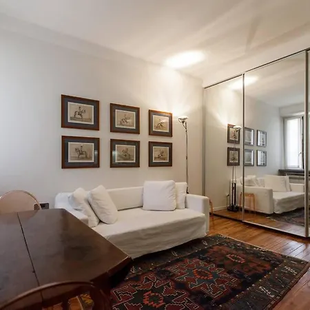 Apartment Charming In Porta Venezia Mailand